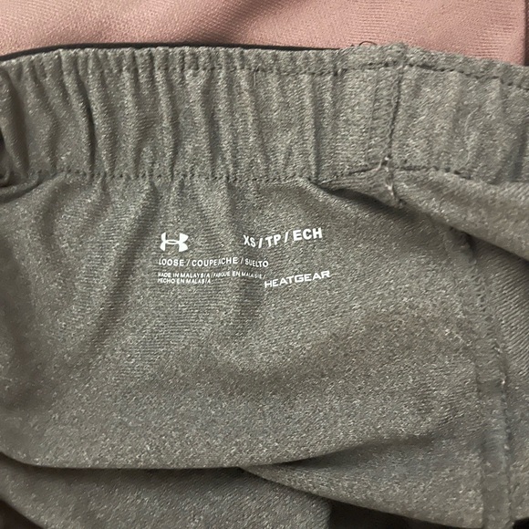 2 Under Armour Women's Athletic Shorts - Size XS - Picture 4 of 7